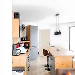 Comfy Counord Place *