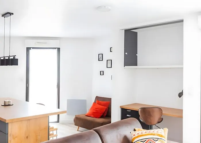 Comfy Counord Place *